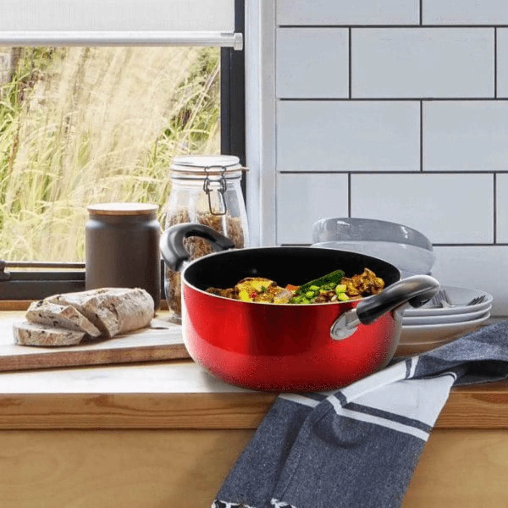 Better Chef Non-Stick Aluminum Cookware Set - 7-Piece with Durable Bakelite Handles for Easy Cooking - Flowly Home
